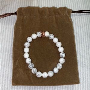 White Howlite bracelet ✨